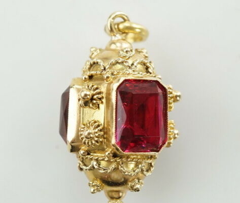 Gold Antik Sputnik Rubin